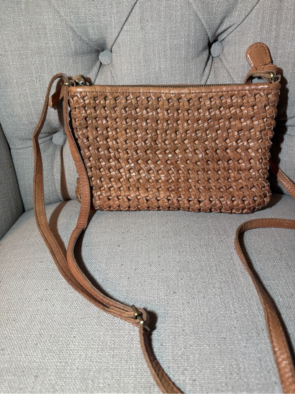 Genuine Leather handbag. Handcrafted Woven Pattern. Passport to India 10x6,5